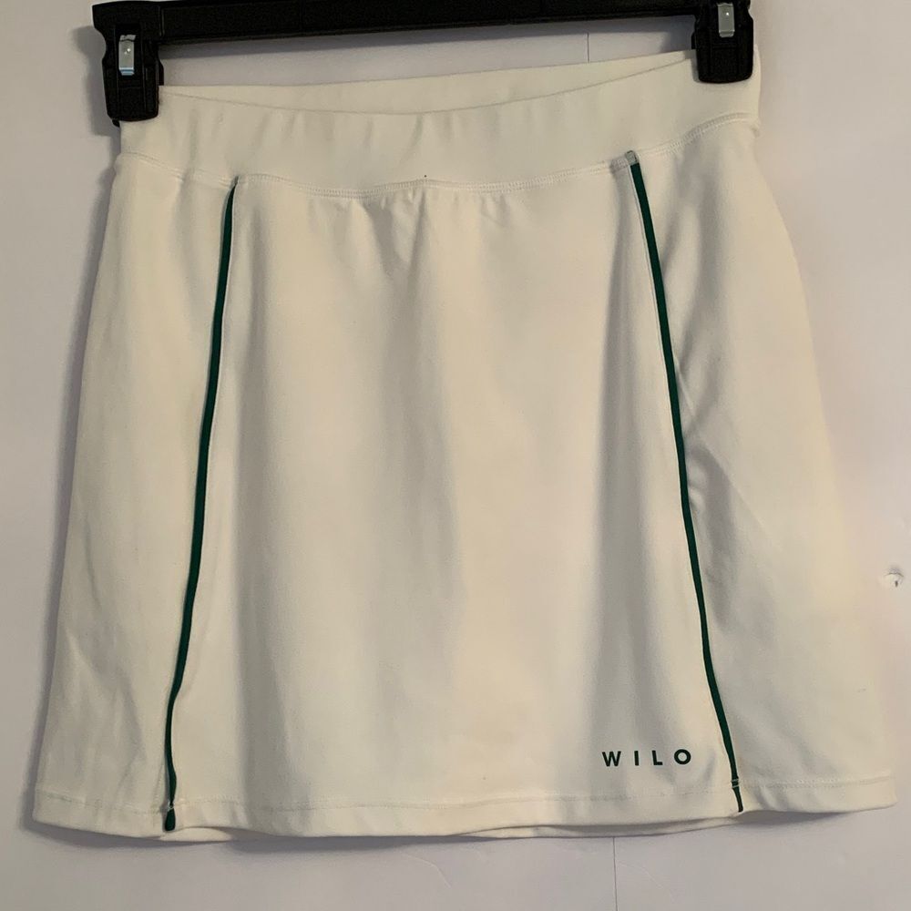 Wilo The Label White Golf Tennis Skort with Green Piping Size M